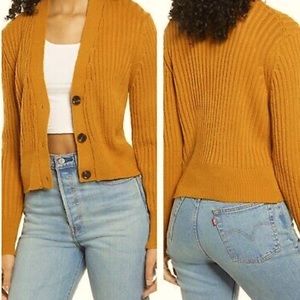 Lulu’s Cropped Ribbed Cardigan